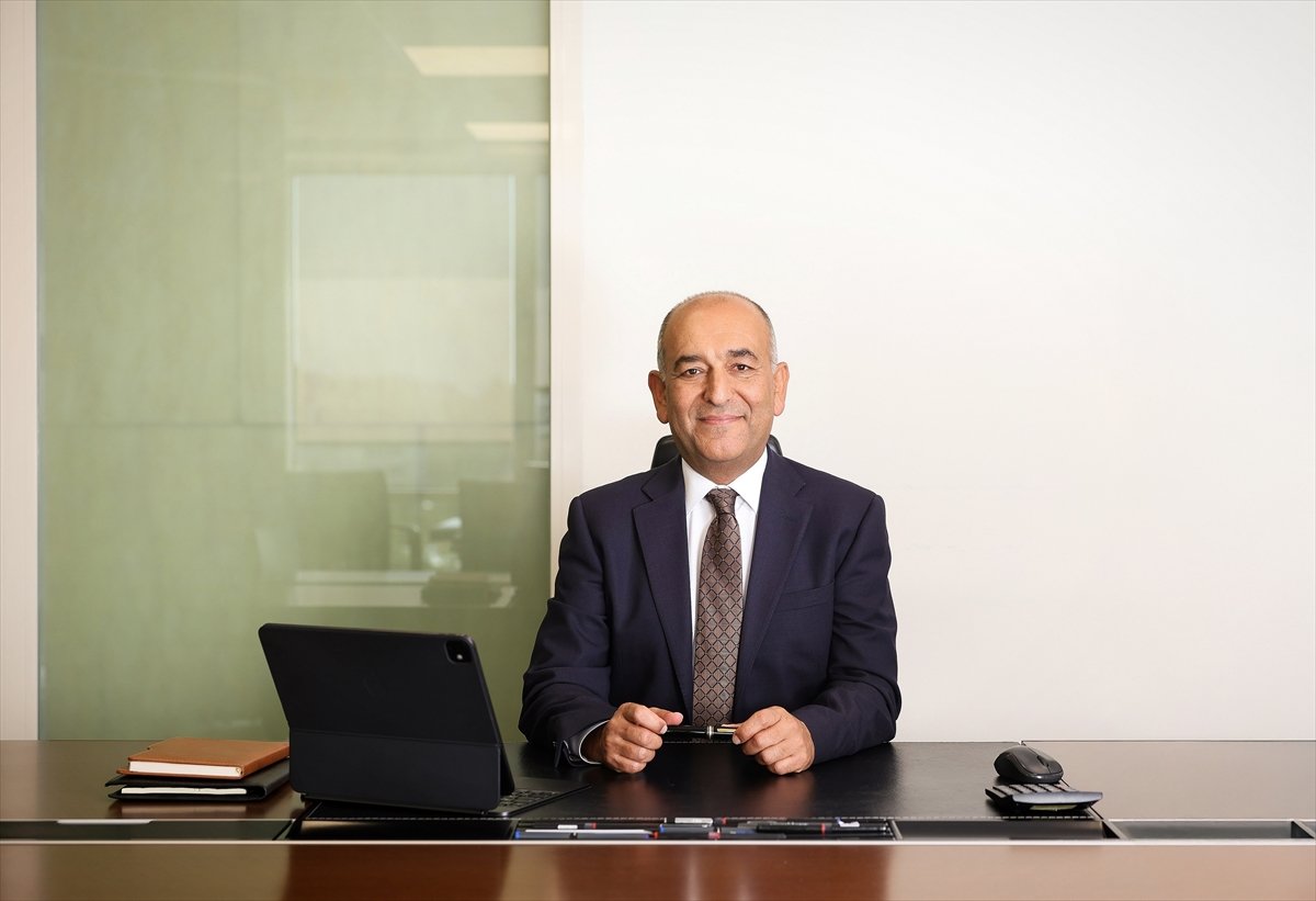 ŞOK Marketler TÜYİD Yatırımcı İlişkileri Zirvesi'nde ödül aldı