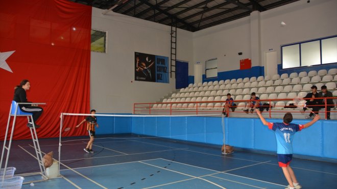 Tatvan'da Badminton İl Birinciliği Müsabakaları yapıldı