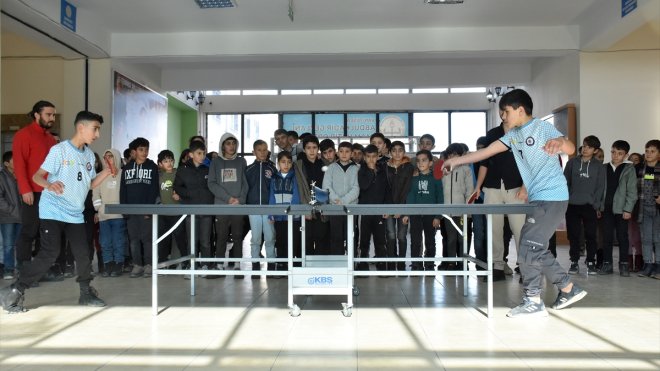 Vanlı engelli sporcular, milli takıma seçilmek için raket sallıyor