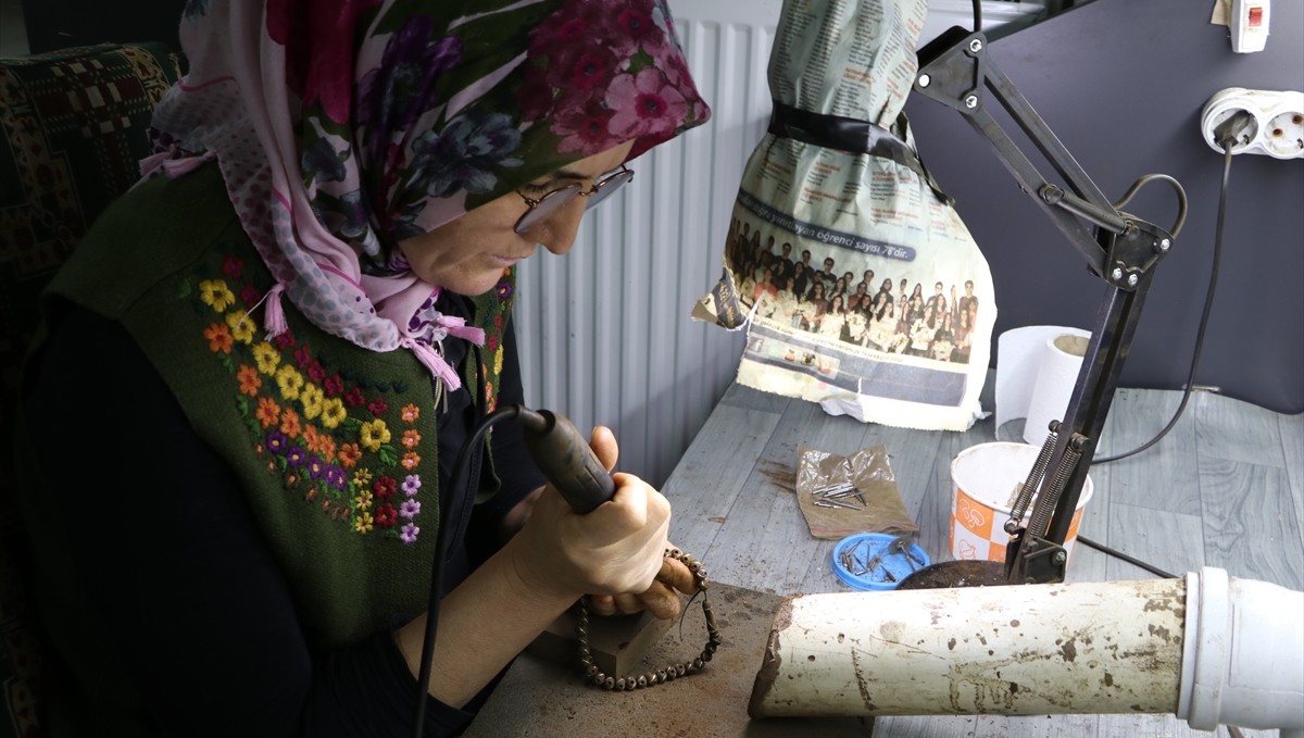 50 metrekare atölyedeki tespih üretimi 500 metrekarelik imalathaneye taşındı