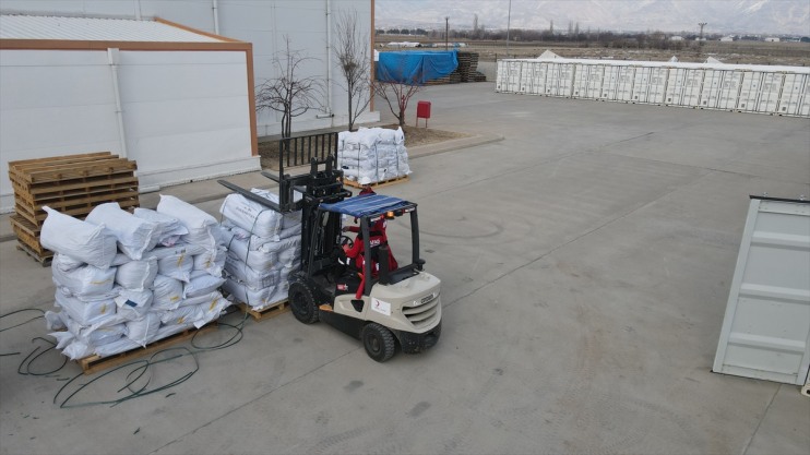 kuşağındaki güçlendiriyor deprem bölgesel lojistiğini AFAD Erzincan