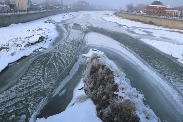 dondurucu ile ve kaplandı buzla Ağrı Erzurum