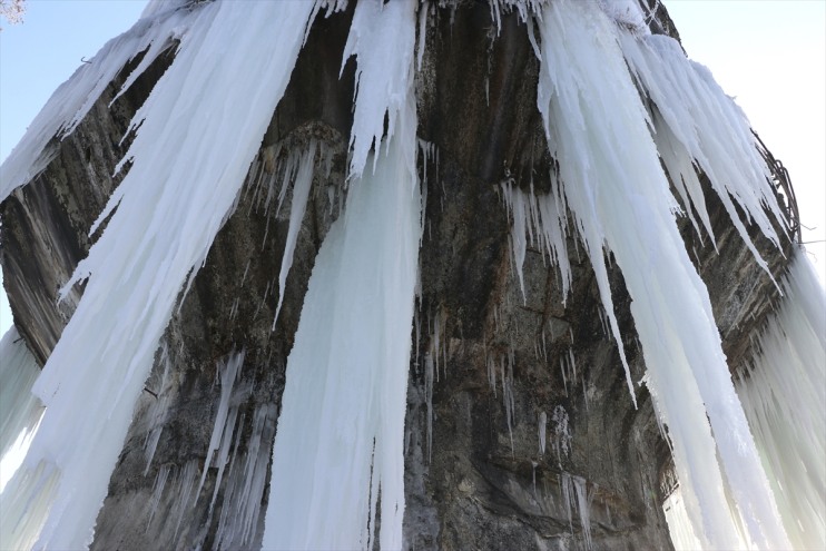 ile kaplandı nehir Erzurum