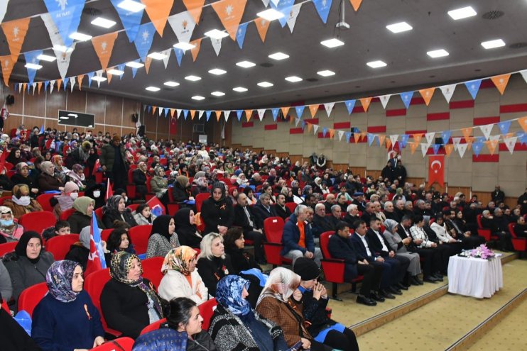 AK Parti Ağrı Kadın Kolları