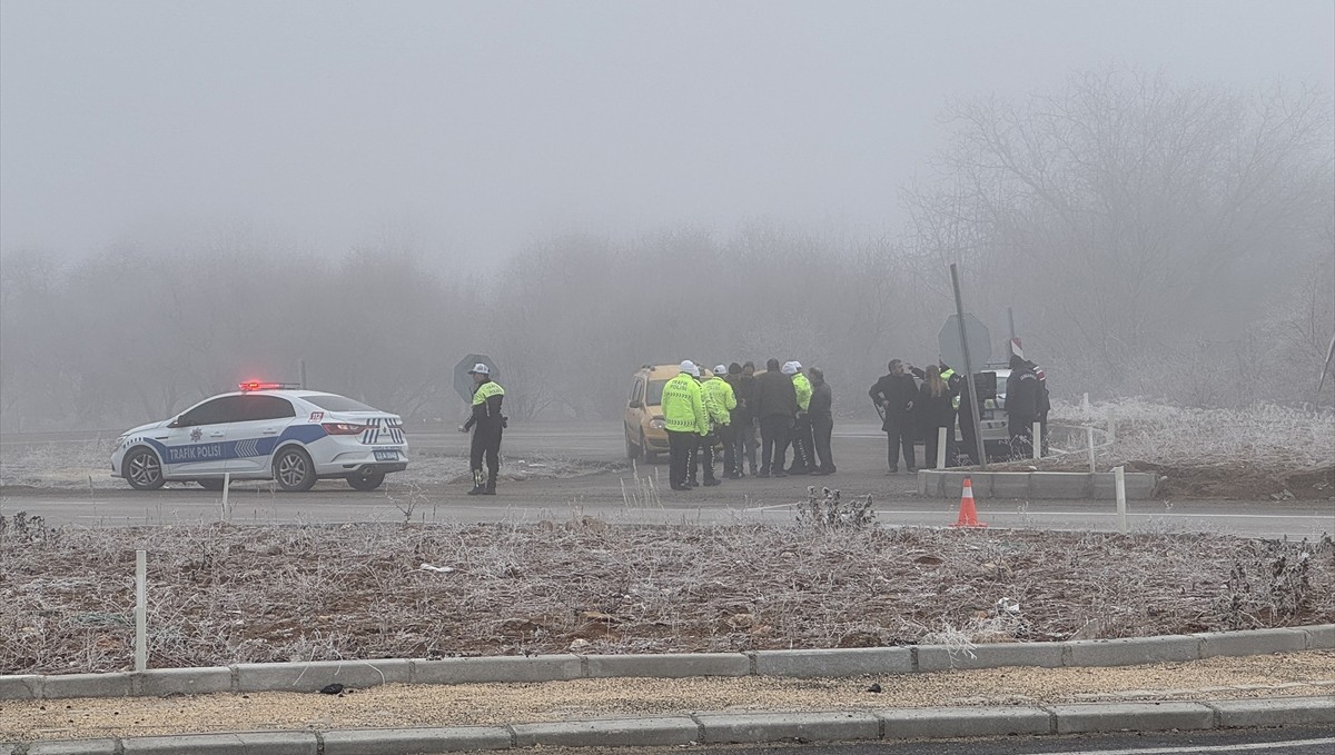 Elazığ'da 7 aracın karıştığı zincirleme kazada 4 kişi yaralandı