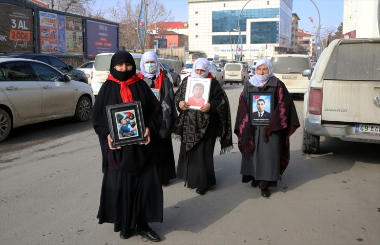 evlat Muşlu DEM önündeki Parti nöbetini sürdürdü aileler, 1