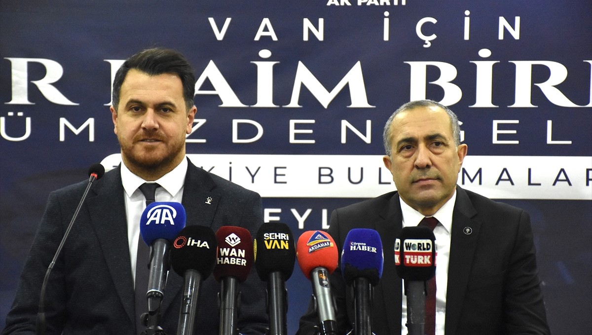 Van'da AK Parti İl Başkanı seçilen Arvas, görevine başladı