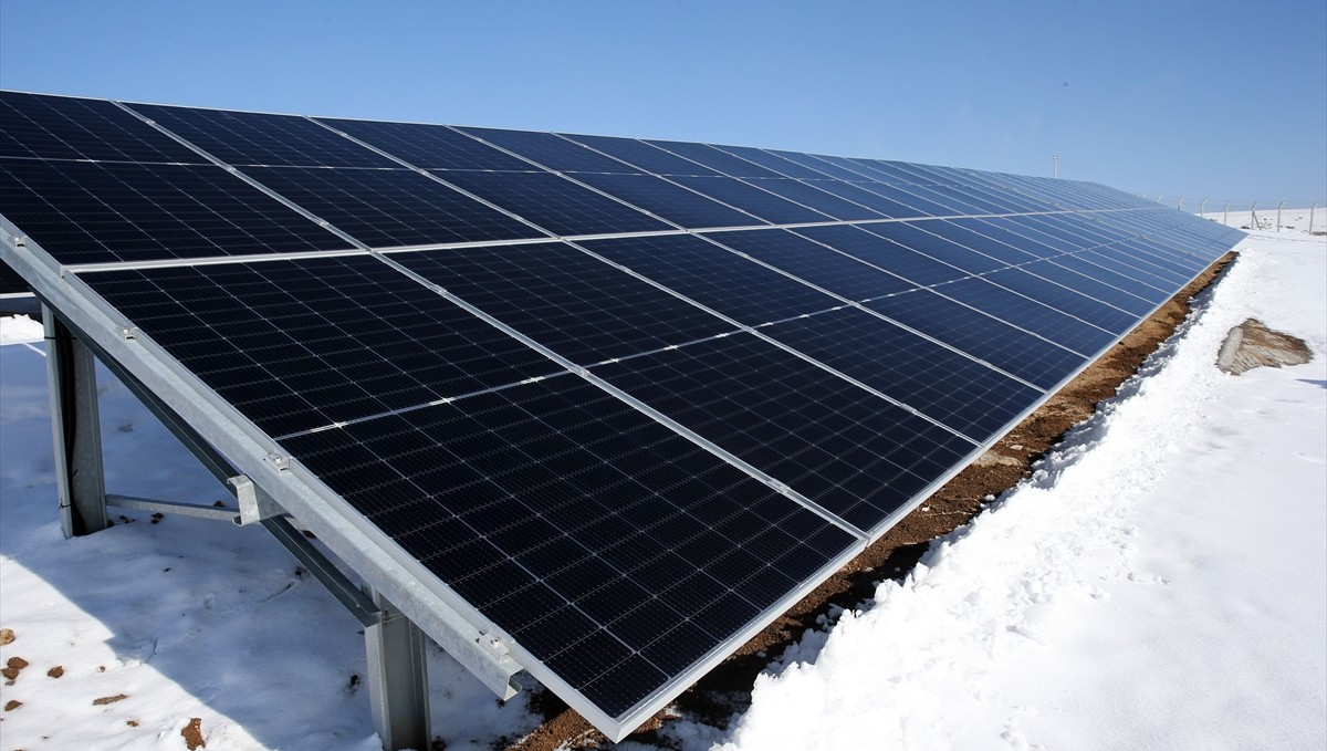 Bitlis'te rüzgar ve güneş enerjisi santrali sayısı artıyor