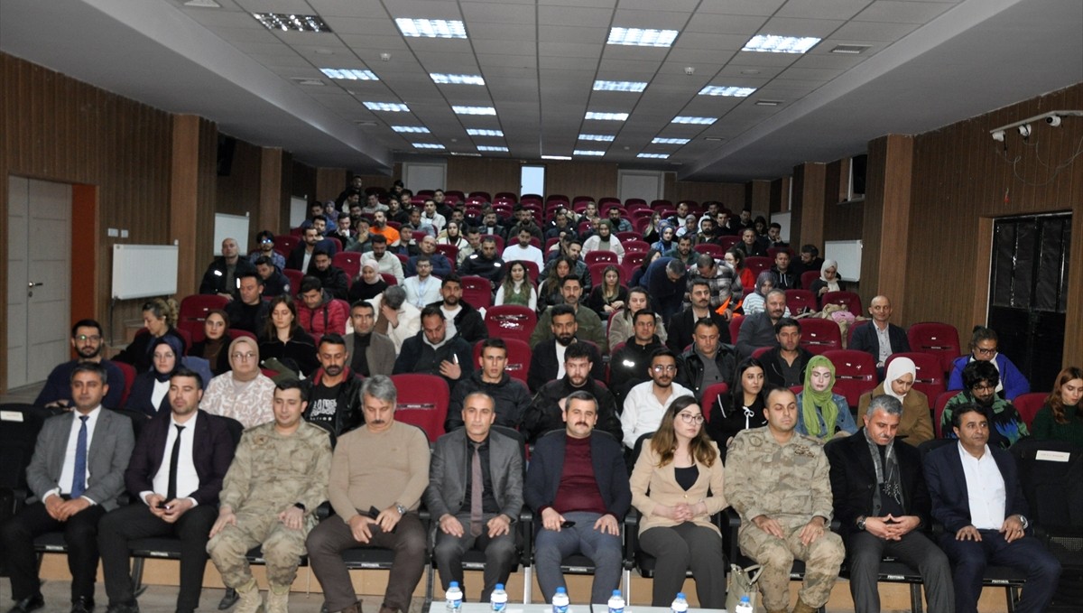 Çukurca'da kurumlararası bilgi yarışması düzenledi