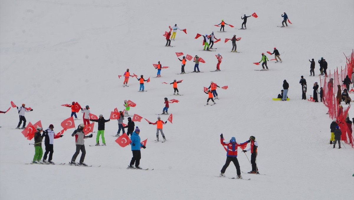 Muş'ta kar festivali düzenlendi