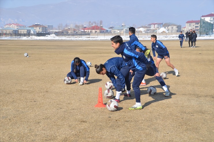 hedef olmak Kadınlar Yüksekovaspor