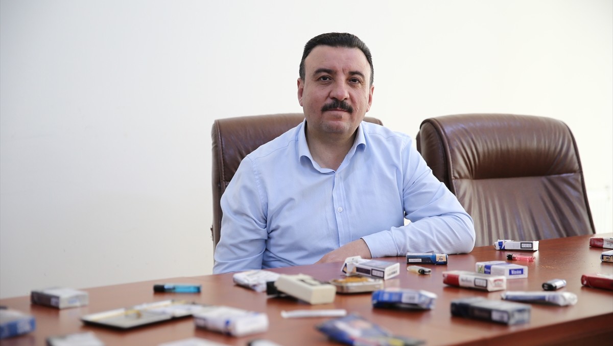 16 yılda 200'ü aşkın kişiye sigarayı bıraktırdı