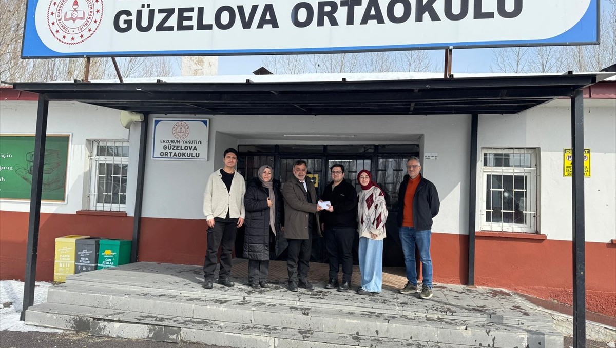 Atatürk Üniversitesi öğrencilerinden ihtiyaç sahibi çocuklara kıyafet yardımı