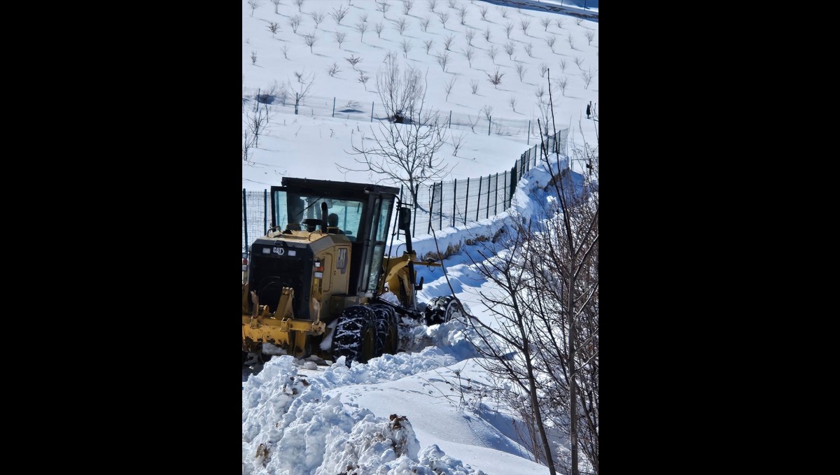 Elazığ'da kar nedeniyle kapanan köy yollarından 26'sı ulaşıma açıldı