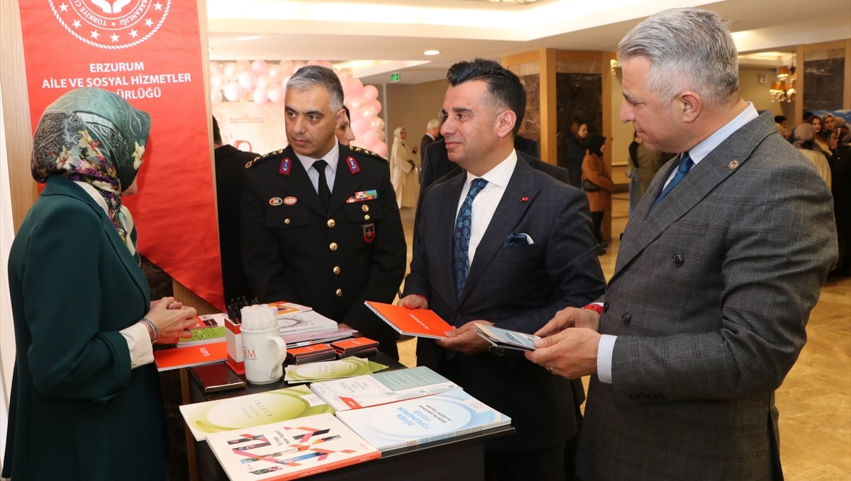Erzurum'da 8 Mart Dünya Kadınlar Günü dolayısıyla program düzenlendi