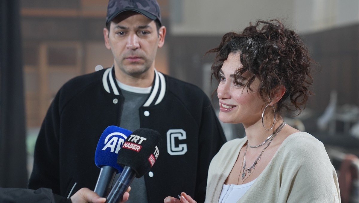 "Kara Kış" dizisinin Erzurum çekimleri 136 yıllık tarihi lisede devam ediyor