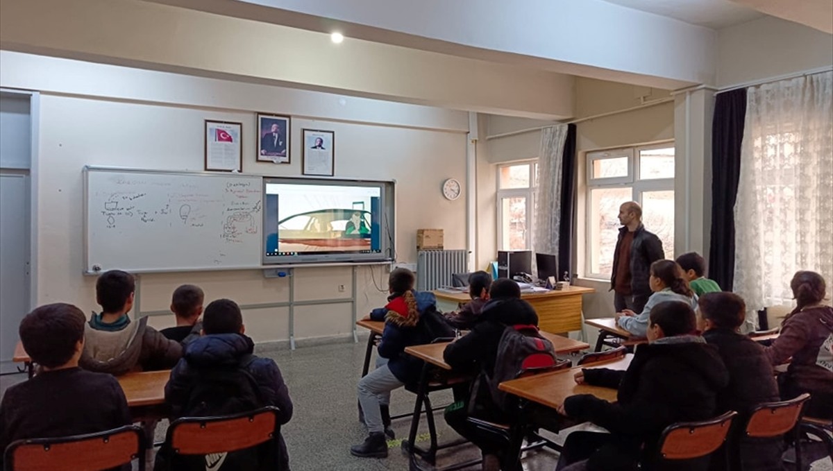 Keban'da okullarda vergi bilinci eğitimi verildi