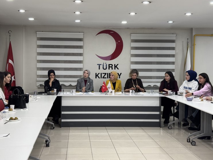 Kızılay Kadın Kolları, kadınları unutmadı5