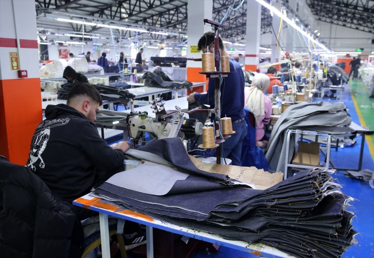 190 istihdam yıllar sonra nedeniyle kişiye memleketine kurarak göç Terör ettiği fabrika sağladı 11