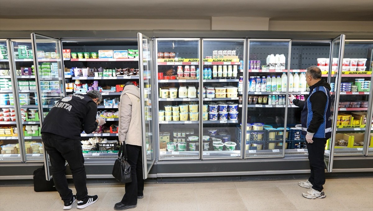 Van'da marketlerde fiyat ve etiket denetimi yapıldı