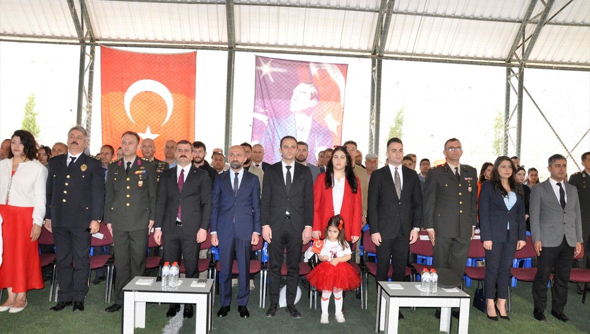 Çukurca'da 23 Nisan Ulusal Egemenlik ve Çocuk Bayramı kutlandı