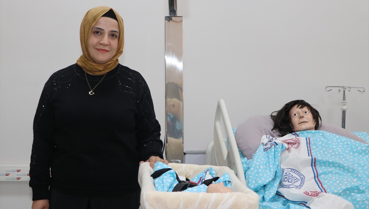 Ebenin geliştirdiği beşik annelere emzirme kolaylığı sağlıyor