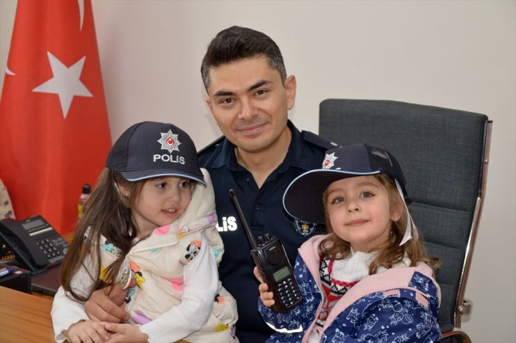 eleşkirt anaokulu öğrencileri polis araçlarıyla şehir turu yaptı4