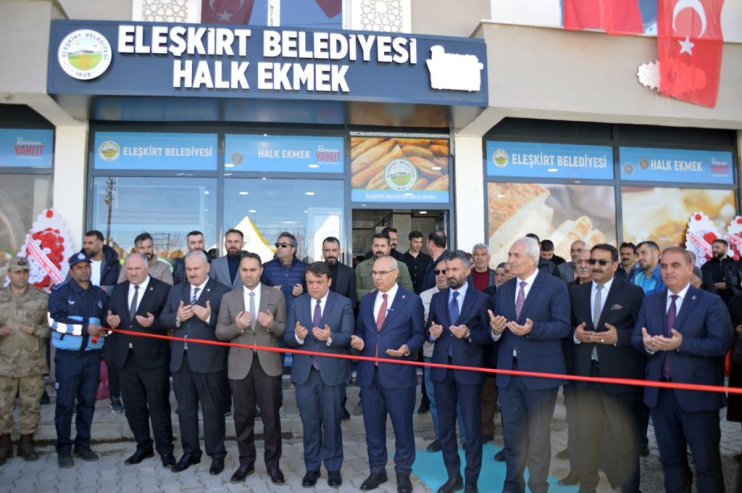 Eleşkirt halk ekmek fabrikası araçlar hizmete girdi2