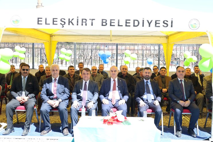 Eleşkirt halk ekmek fabrikası araçlar hizmete girdi3