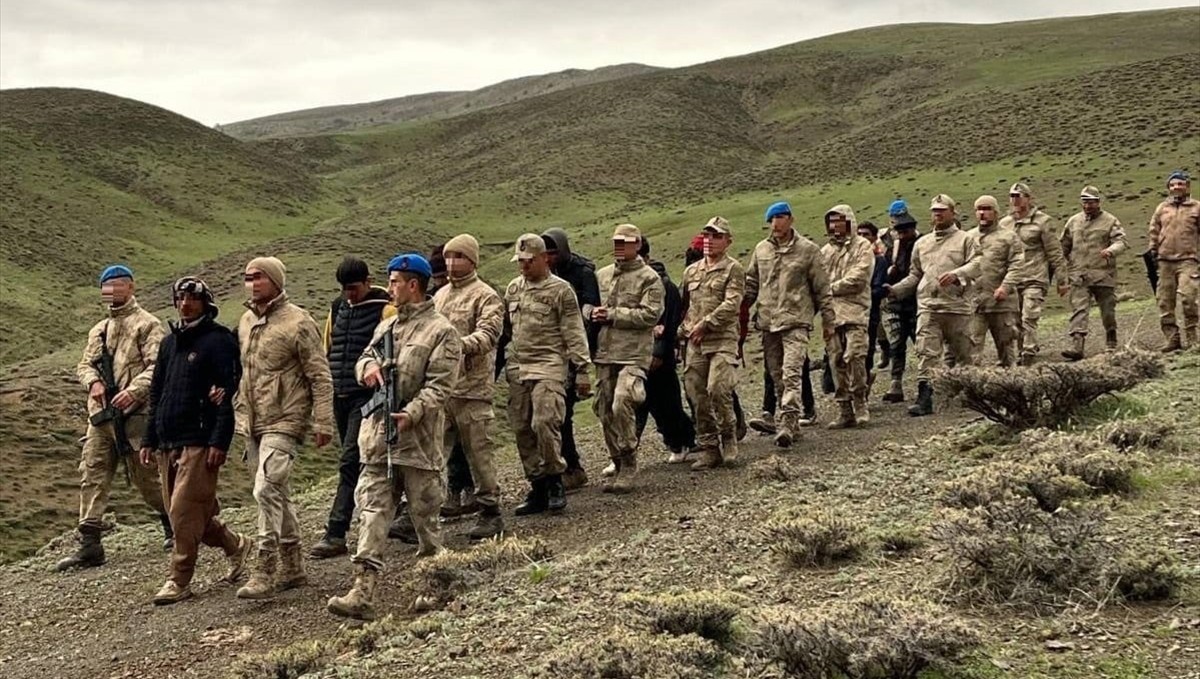 Erzurum'da 11 düzensiz göçmen yakalandı