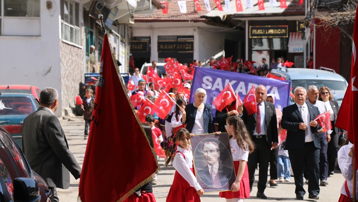 Hekimhan'da 23 Nisan Ulusal Egemenlik ve Çocuk Bayramı kutlandı