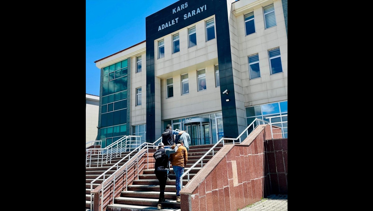 Kars'ta uyuşturucu operasyonunda 2 zanlı tutuklandı