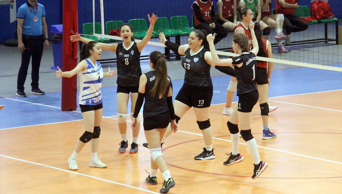 Malatya'da Kulüpler Arası Kadınlar Bölgesel Final Malatya Grup Müsabakaları başladı