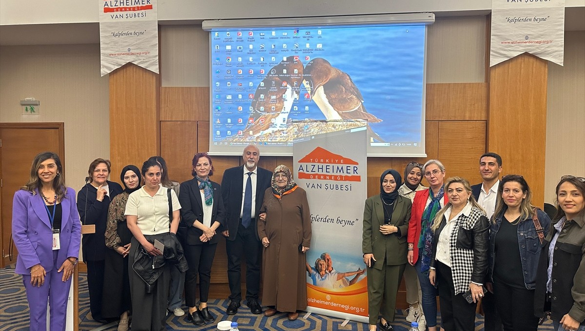 Türkiye Alzheimer Derneği Van Şubesi, bilgilendirme toplantısı düzenledi