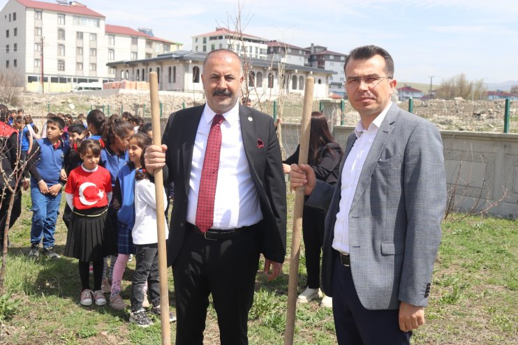 tutak fidan ağaç dikim2