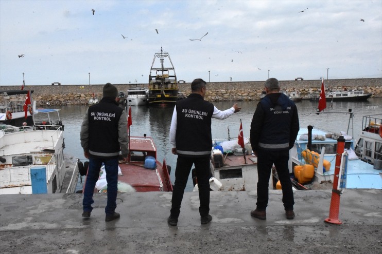 kefali, göç sıkı şekilde Gölü