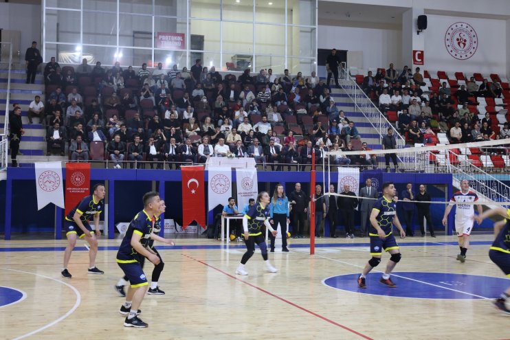 500 sporcunun mücadele ettiği dev turnuvada kupa sahibini buldu2