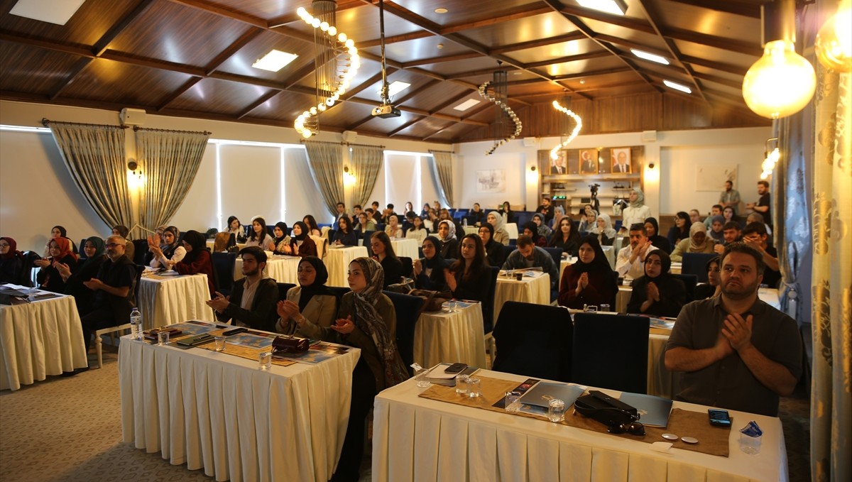 Erzurum'dan dünyaya açılan "diplomasi okulu" 10 yılda 20 ülkeden öğrenci ağırladı