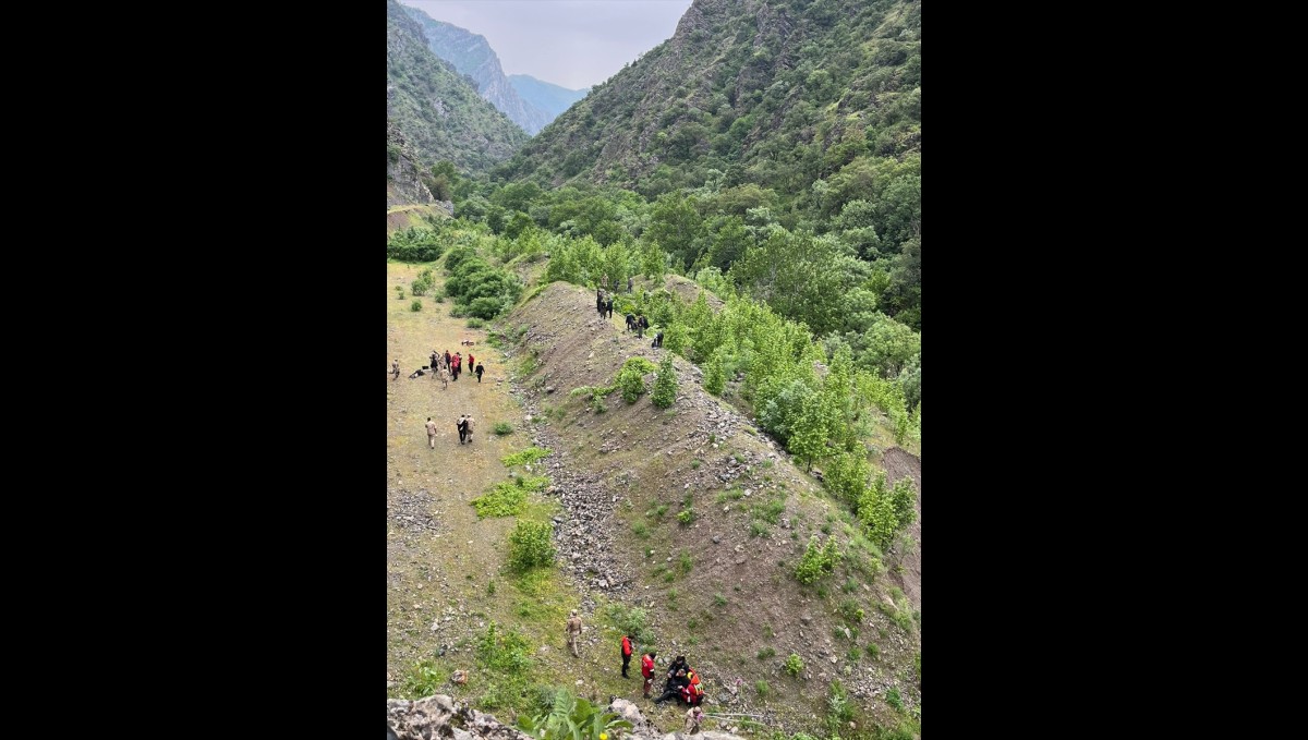 Hakkari'de derede kaybolan genci arama çalışmalarına devam edildi
