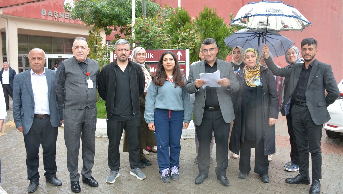 Hakkari'de hemşire ve ebelerin sorunları dile getirildi