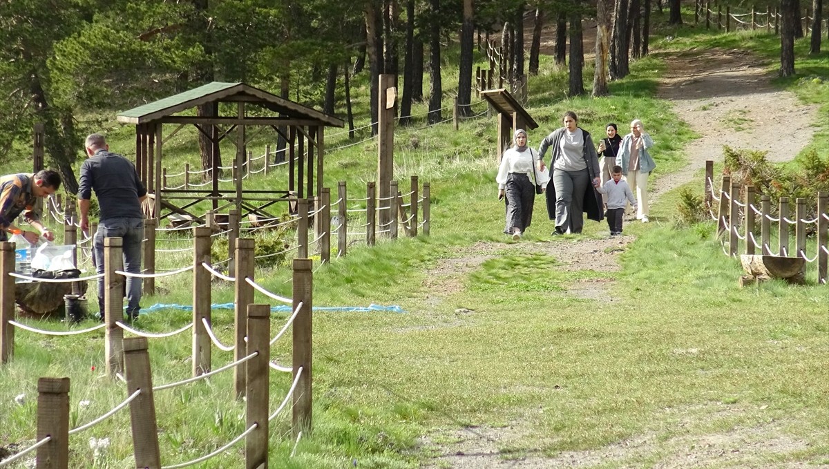 Kars'taki "eko turizm" alanında hafta sonu yoğunluğu yaşandı