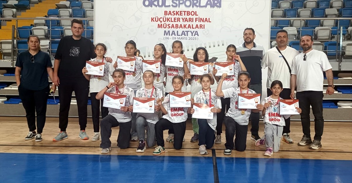 Malatya'da okul sporları basketbol müsabakaları sona erdi