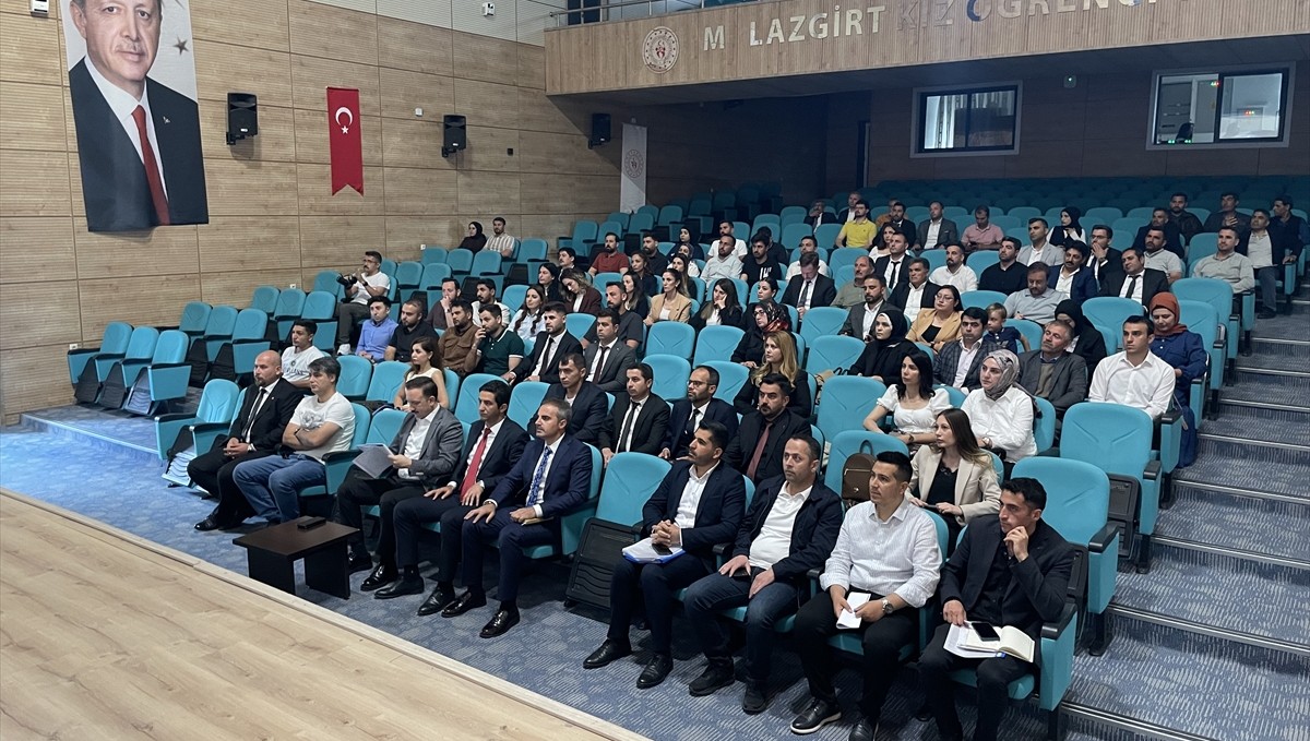 Malazgirt'te eğitim-öğretim değerlendirme toplantısı