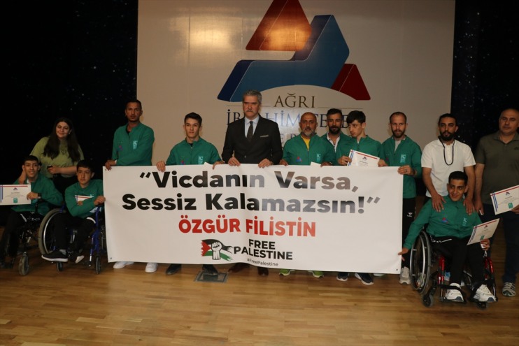 ödüllendirildi sporcular başarılı yaşandığı coşkusunun AİÇÜ