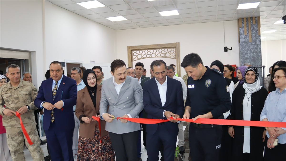 Narman'da yetim çocuklar için kermes düzenlendi