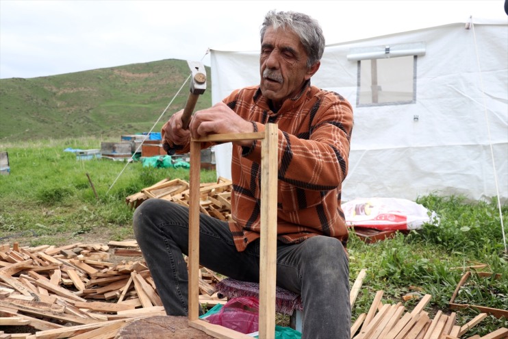 üretiyor omuza bal üç dağlarında omuz Ağrı