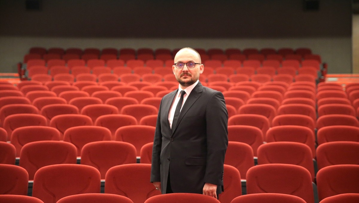 Rektör Alican'ın kaleme aldığı "Meryem" sahnede Gazze'deki dramı anlatacak