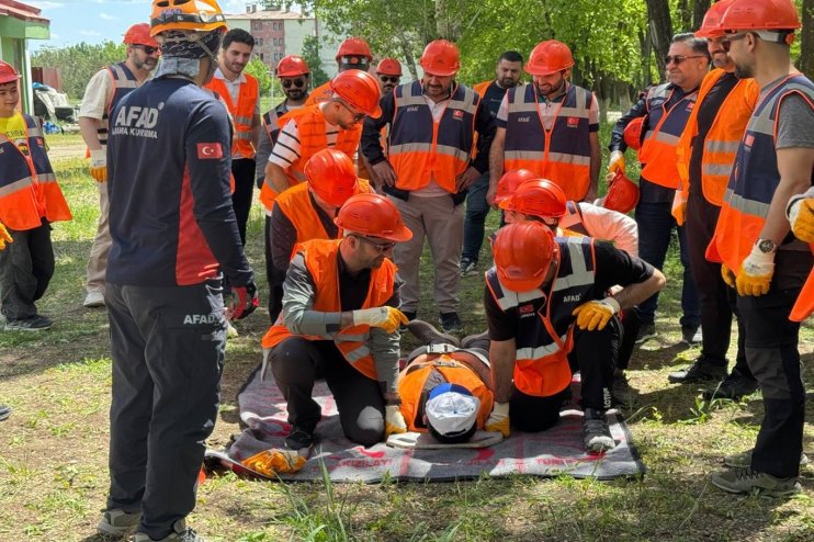 Umut Kervanı Ağrı Derneği Arama Kurtarma Ekibi, AFAD eğitimlerini başarıyla tamamladı1