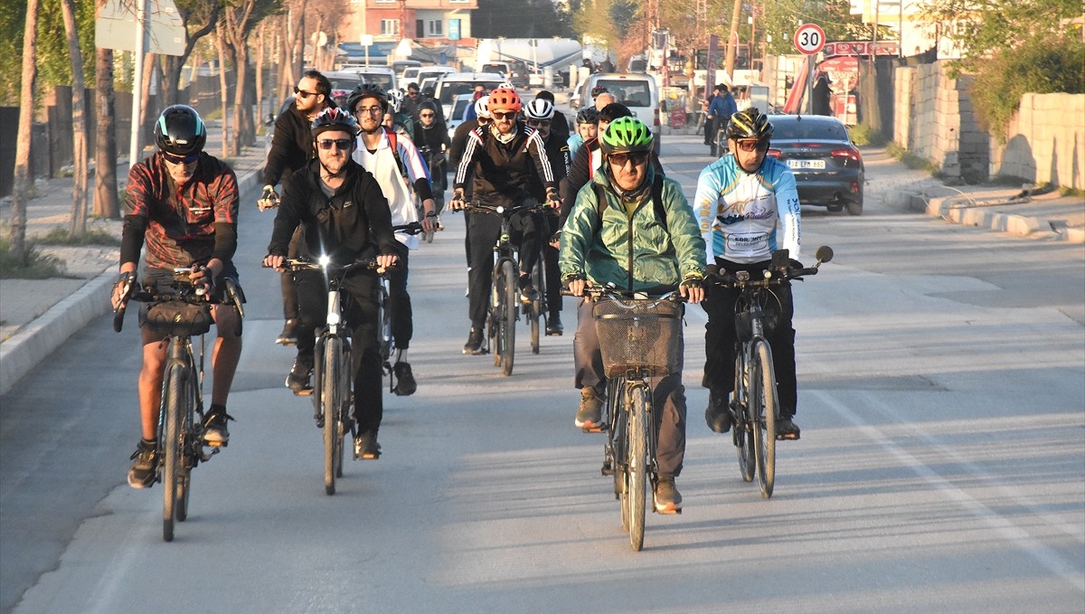 Van'da öğretmenler 3 yıldır sağlıklı yaşam için pedal çeviriyor