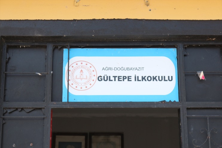 yükümlülerin onarılıp köy Ağrı